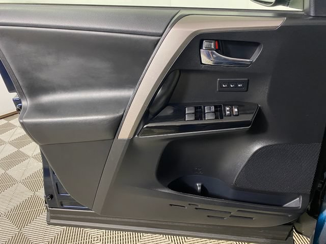 Used 2018 Toyota RAV4 Limited w/ Advanced Technology Package AWD/4WD image 20