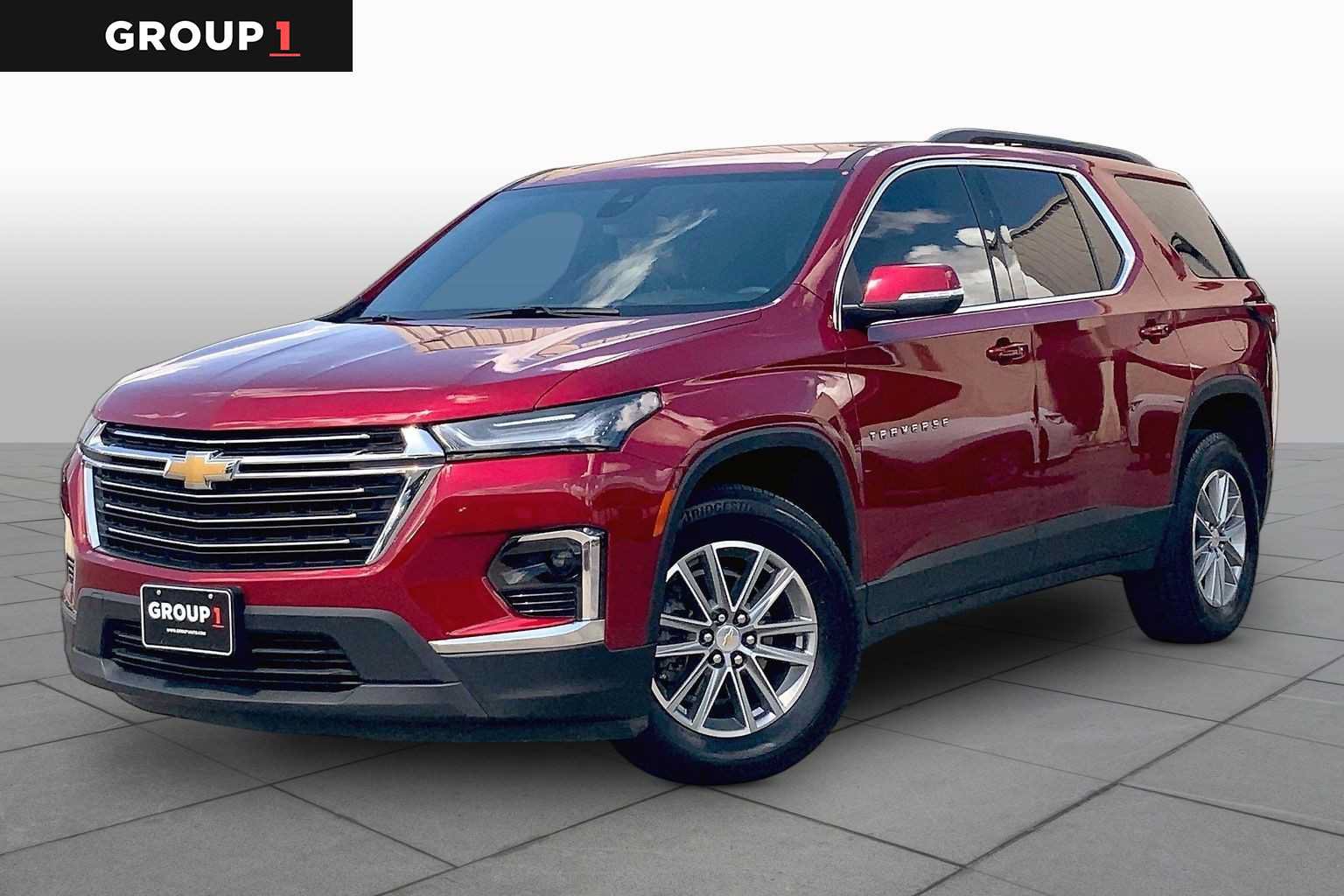 Used 2023 Chevrolet Traverse LT FWD image 1