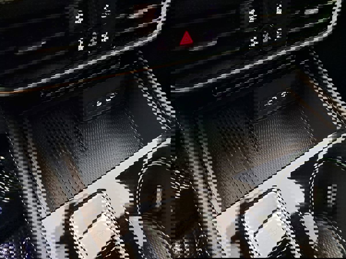 Used 2025 Volkswagen Atlas Cross Sport SE image 42