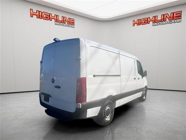Used 2021 Mercedes-Benz Sprinter 2500 image 5