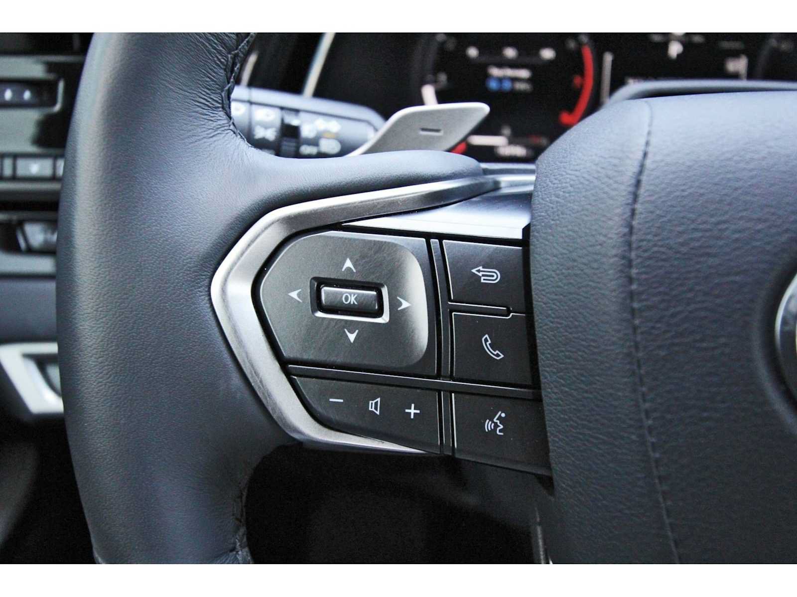 Used 2025 Lexus RX 350 Premium w/ Convenience Package FWD image 14