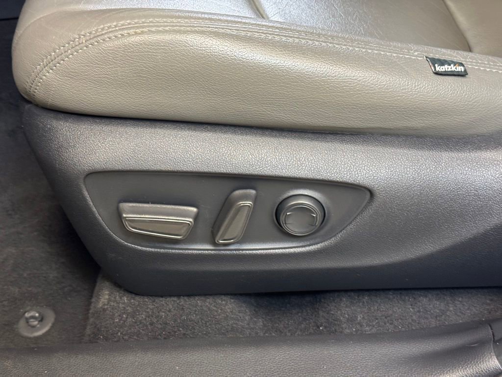 Used 2020 Toyota RAV4 XLE w/ Convenience Package image 10