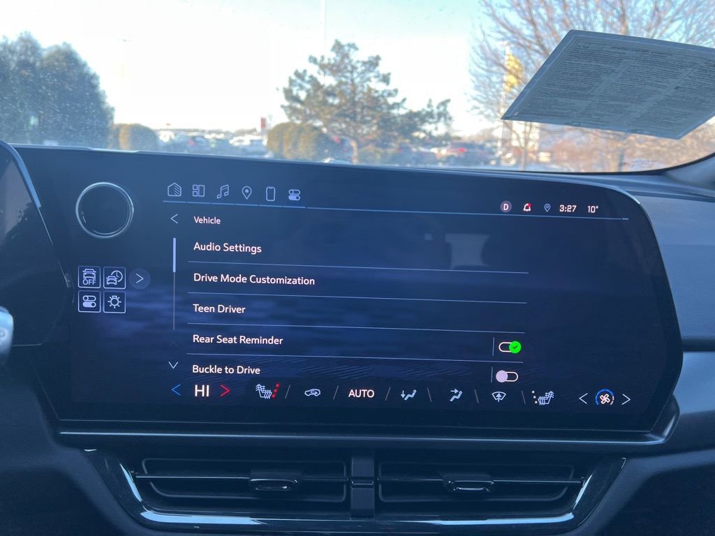 Used 2024 Chevrolet Equinox EV RS image 18