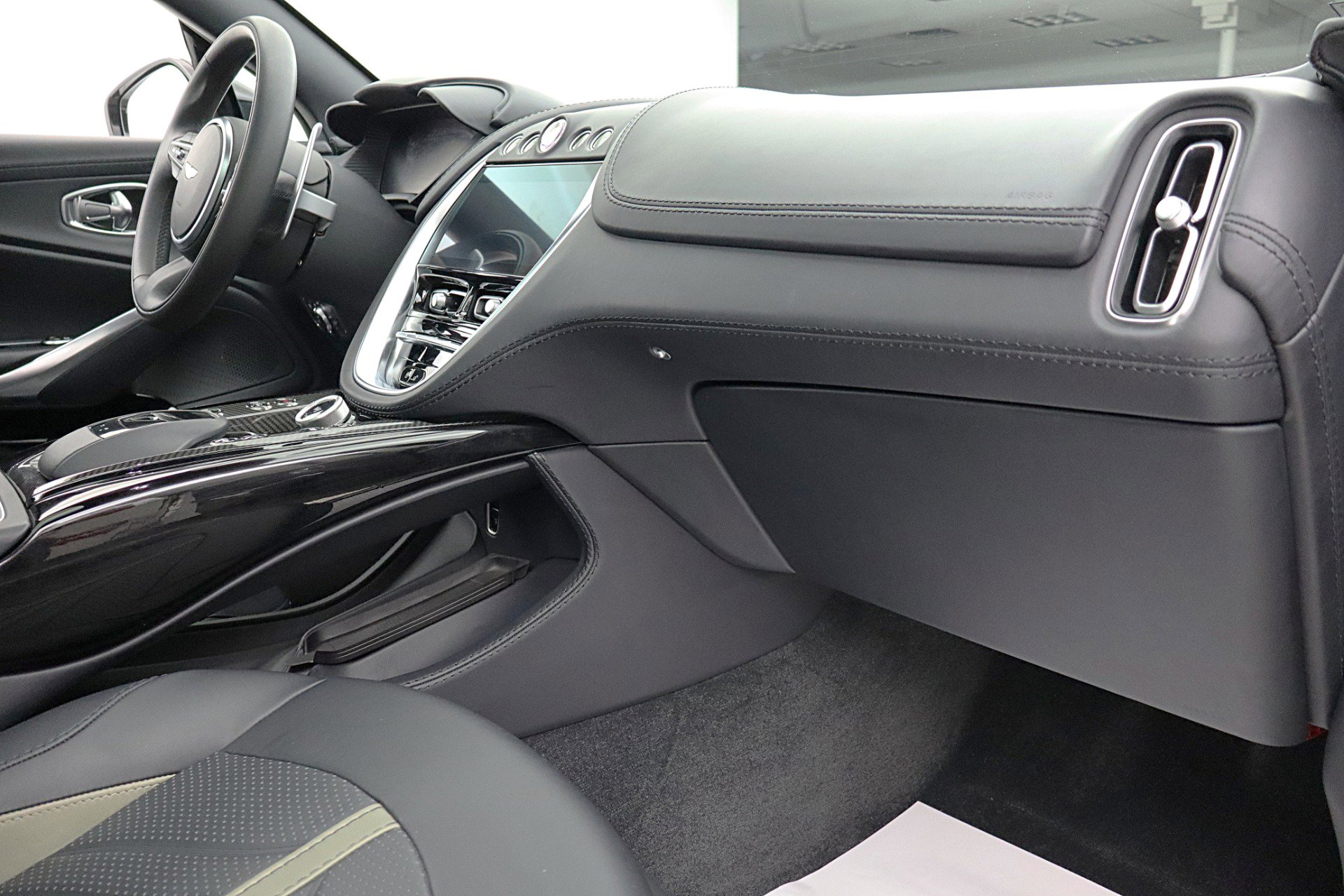Used 2023 Aston Martin DBX 707 image 39