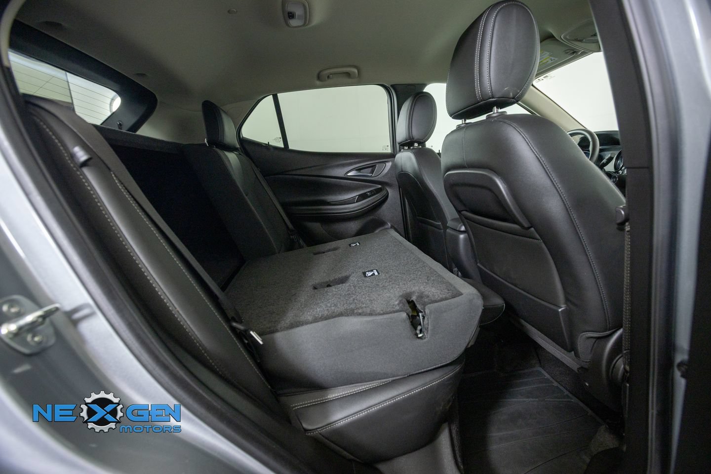 Used 2023 Buick Encore GX Preferred w/ Cold Weather Comfort Package AWD/4WD image 36
