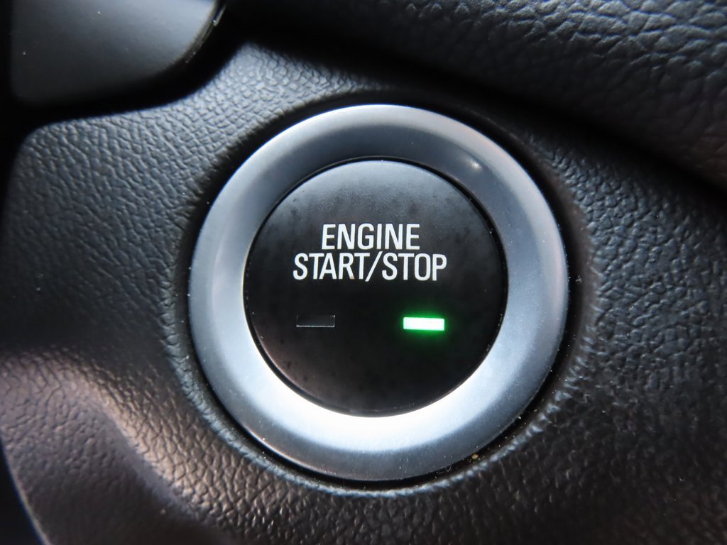 Used 2023 Chevrolet Equinox LT w/ Driver Convenience Package image 9