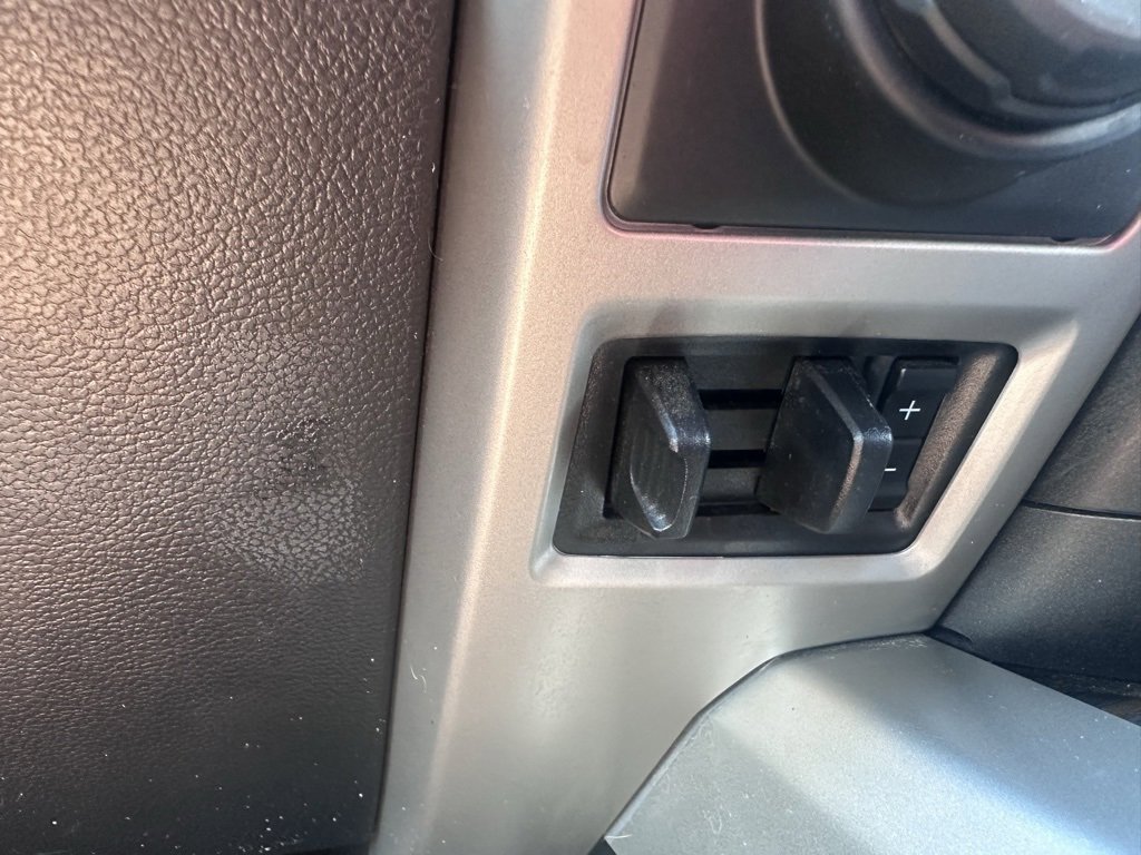 Used 2020 Ford F150 Lariat w/ Equipment Group 502A Luxury image 11