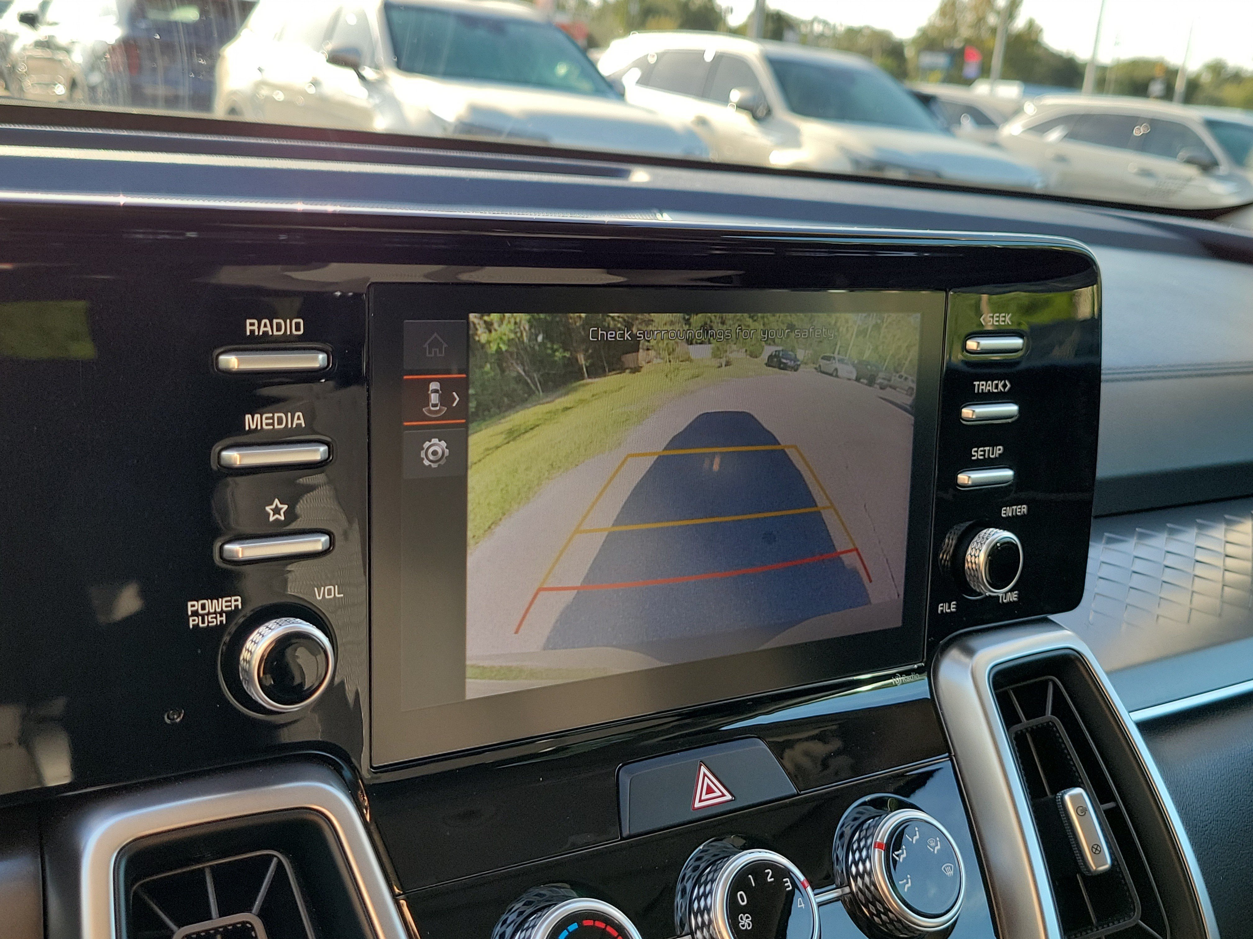 Certified 2022 Kia Sorento LX FWD image 32