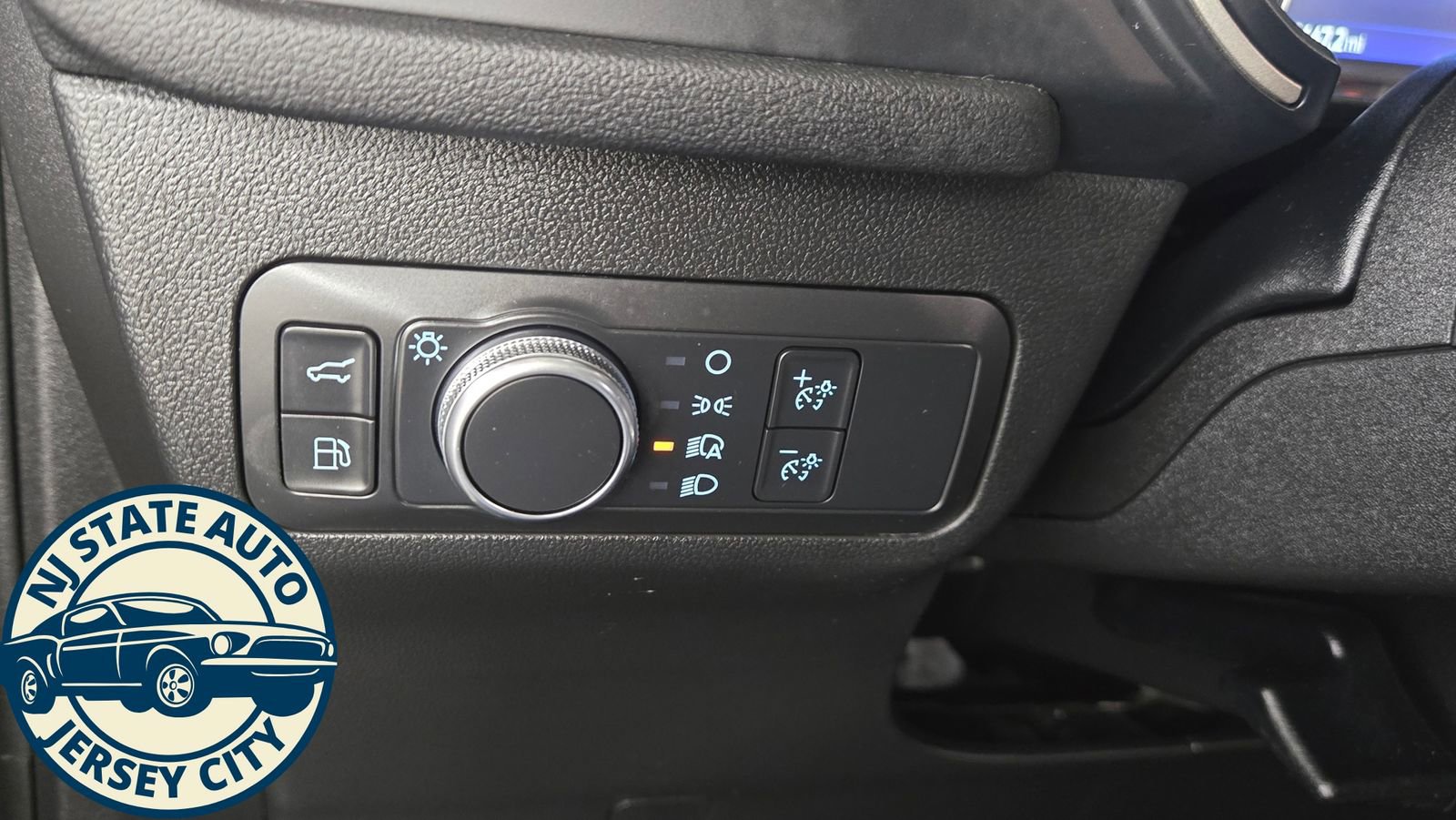 Used 2022 Ford Escape SE w/ Convenience Package image 24