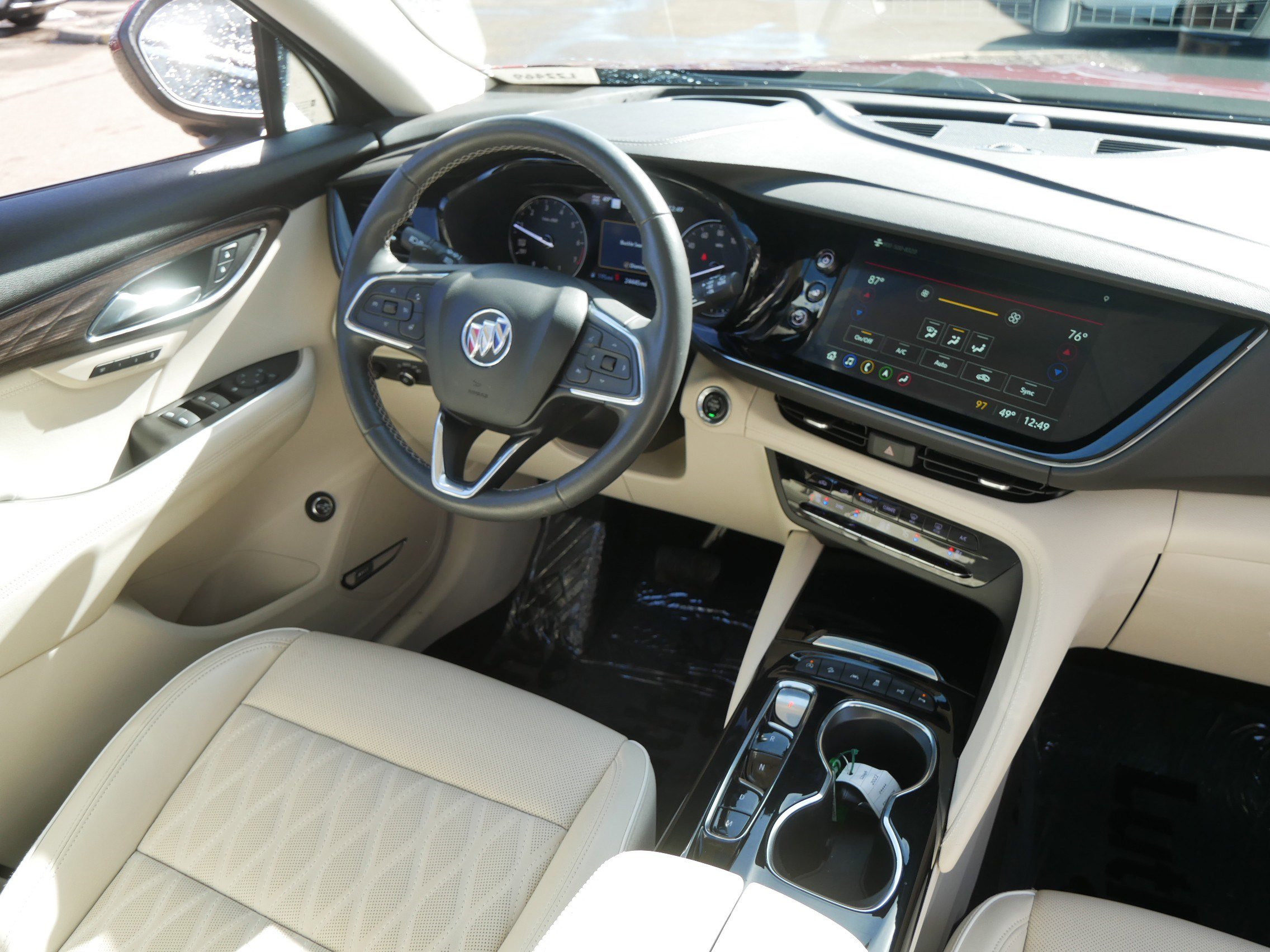 Used 2022 Buick Envision Avenir w/ Technology Package II image 9