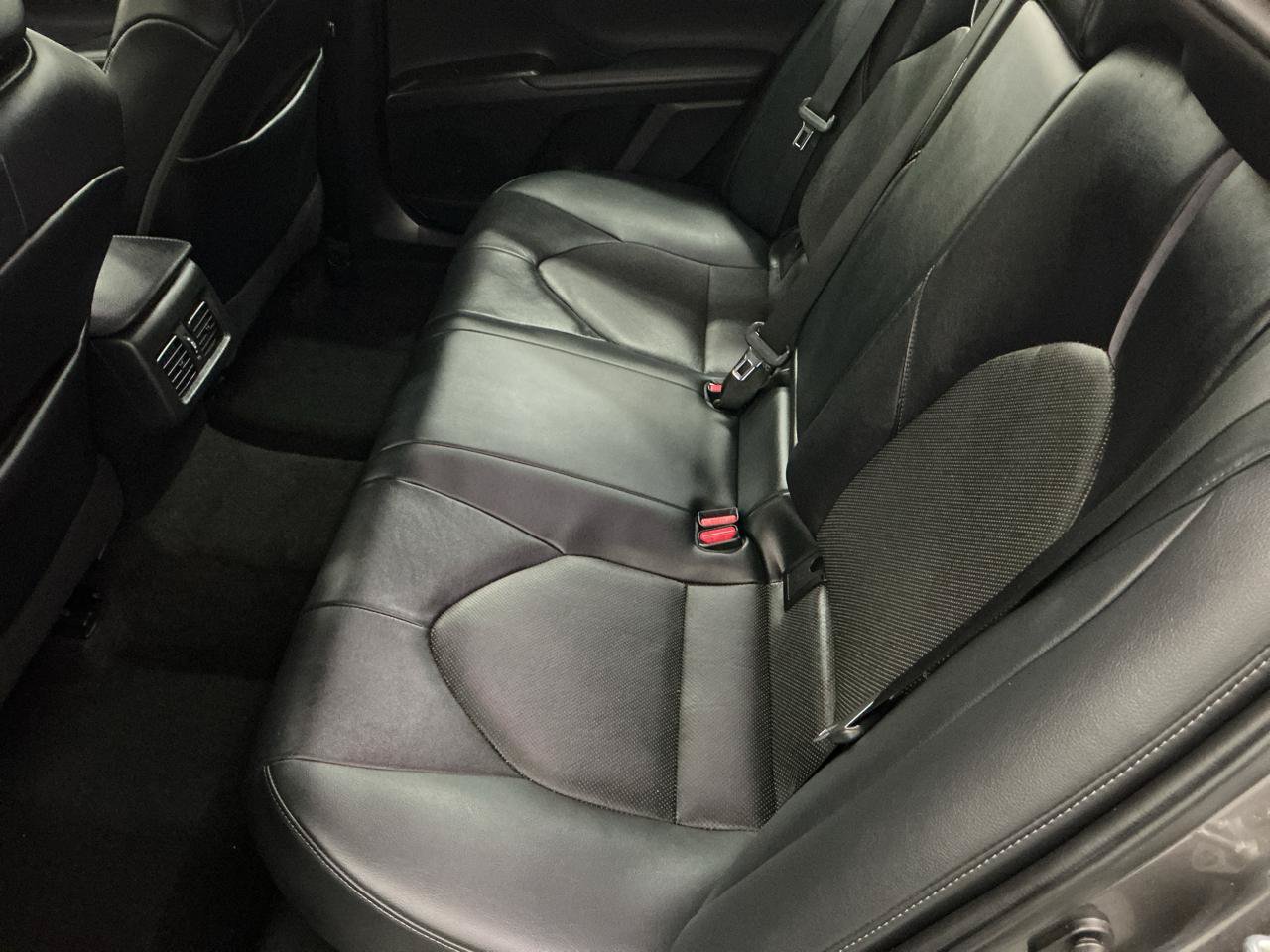 Used 2021 Toyota Camry XLE FWD image 10