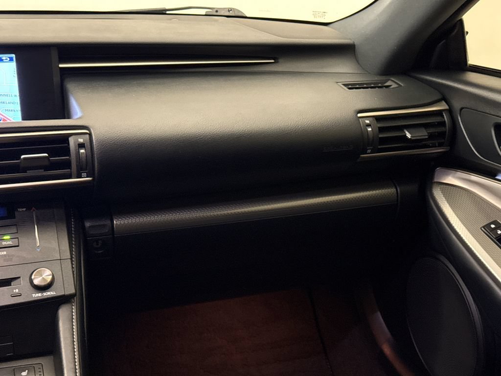 Used 2016 Lexus RC 200t RWD image 16