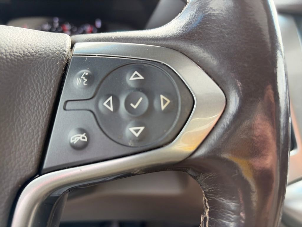 Used 2018 Chevrolet Suburban Premier AWD/4WD image 16