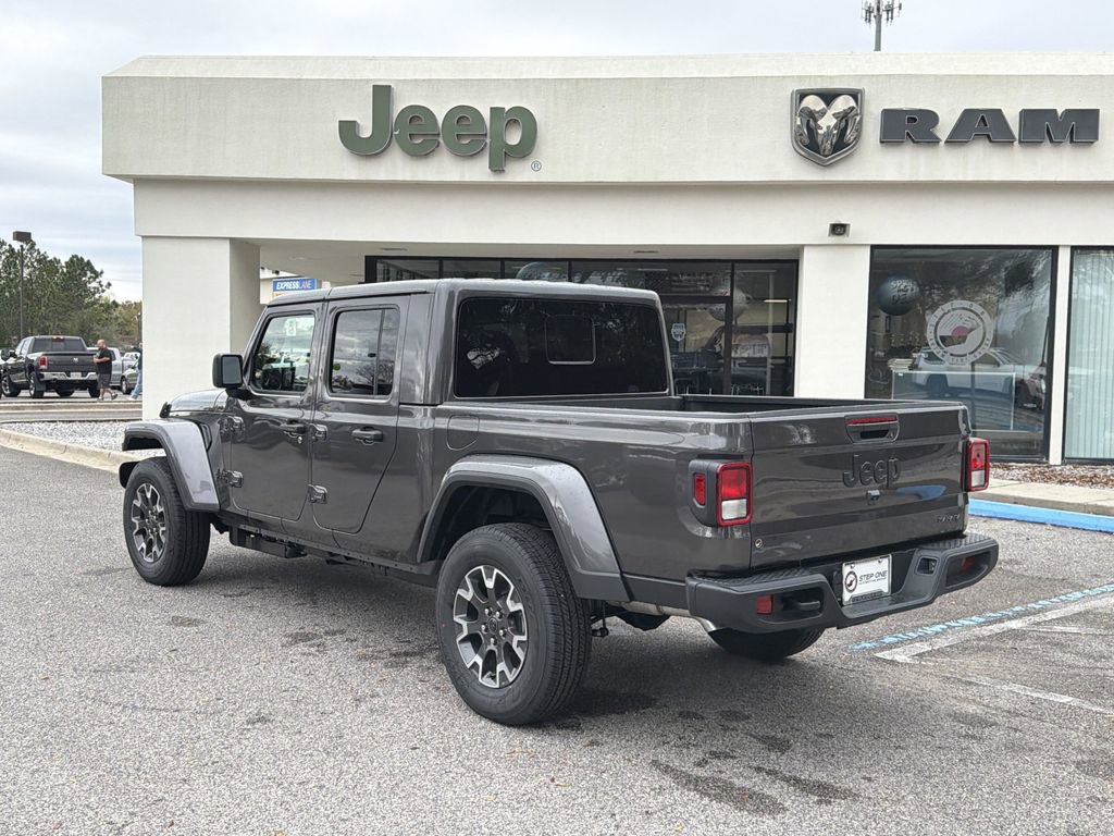 New 2026 Jeep Gladiator Sahara image 7