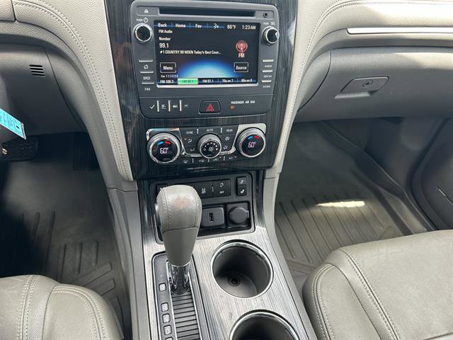 Used 2016 Chevrolet Traverse LT image 8