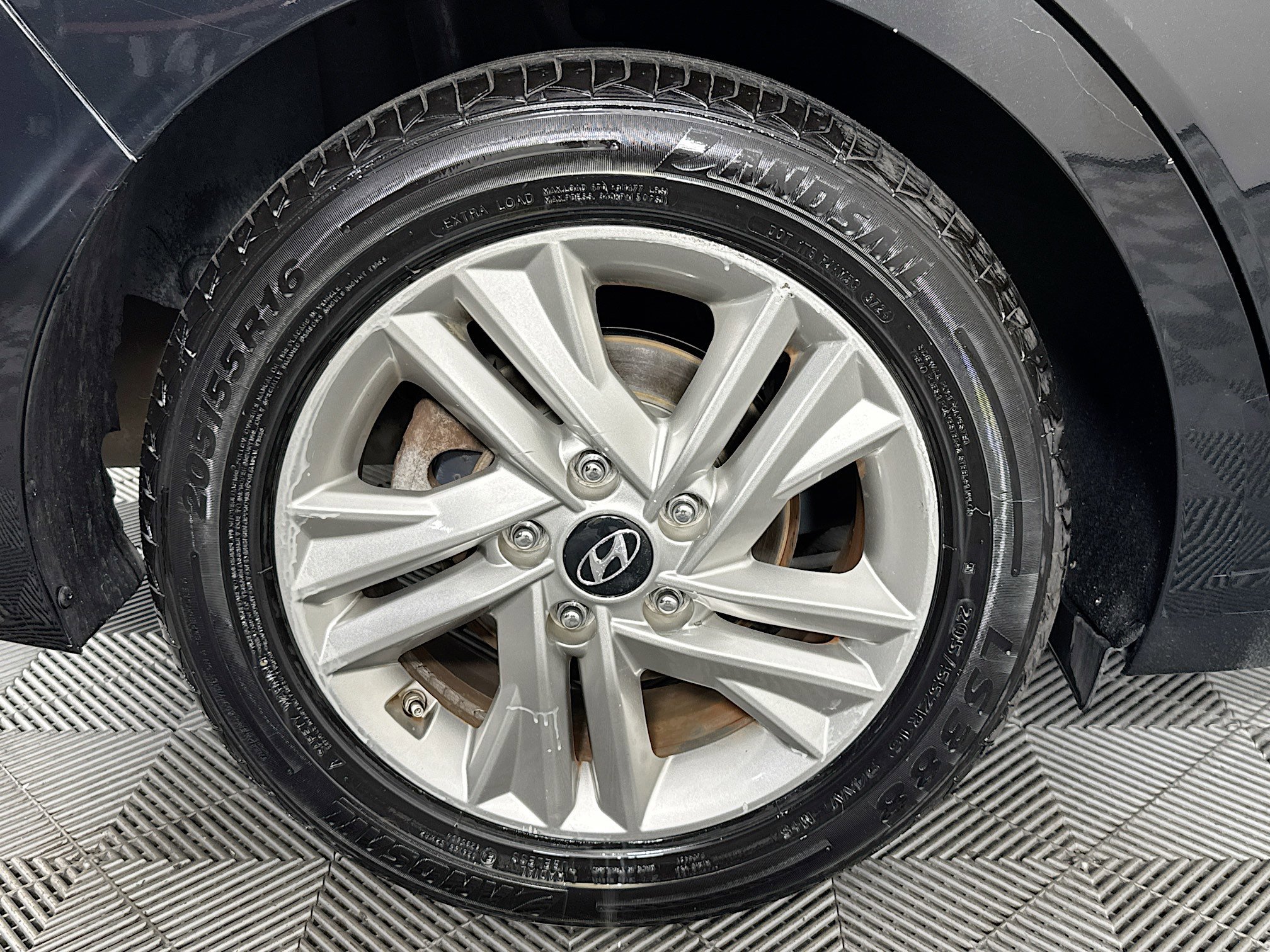 Used 2019 Hyundai Elantra SEL image 31