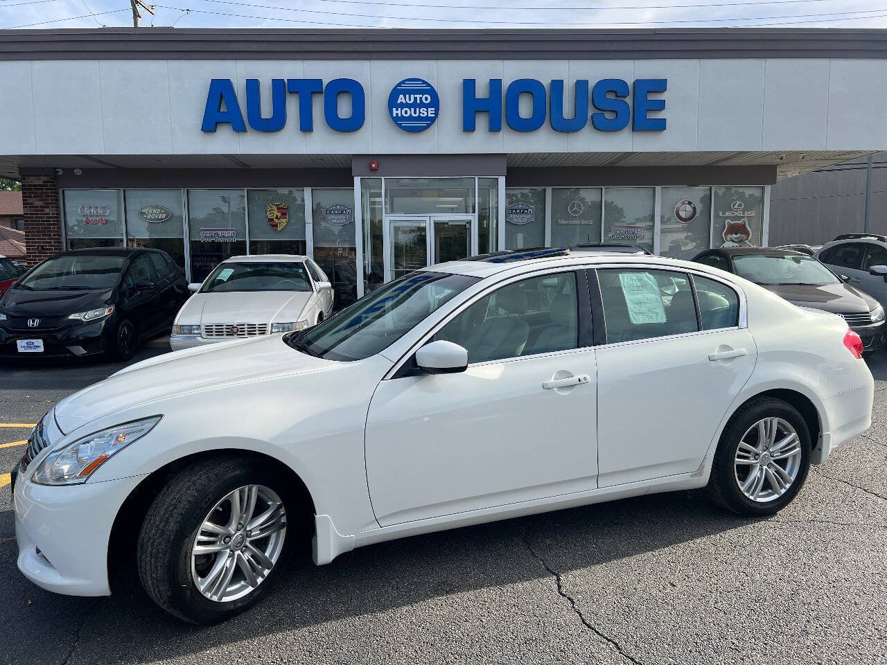 Used 2011 INFINITI G37 x Sedan w/ Premium Pkg AWD/4WD image 8