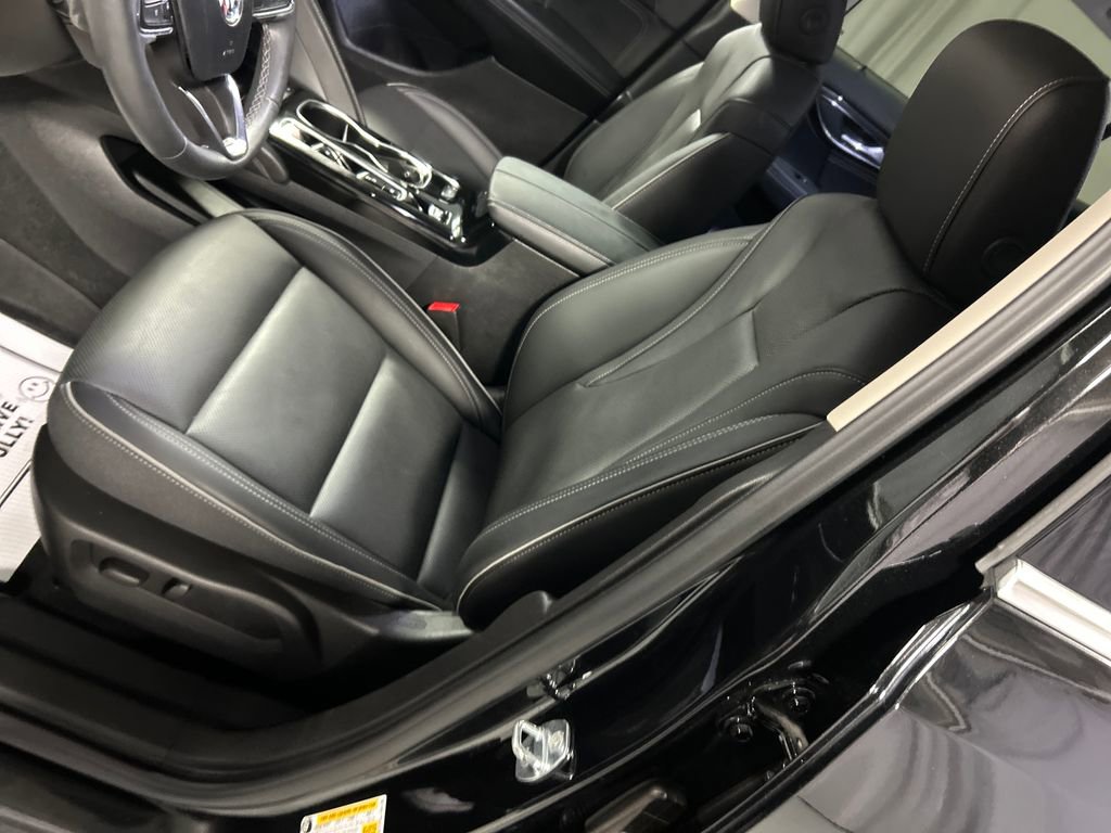 Used 2023 Buick Envision Essence image 12
