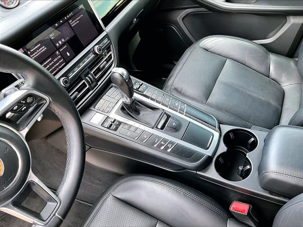 Certified 2020 Porsche Macan S AWD/4WD image 17