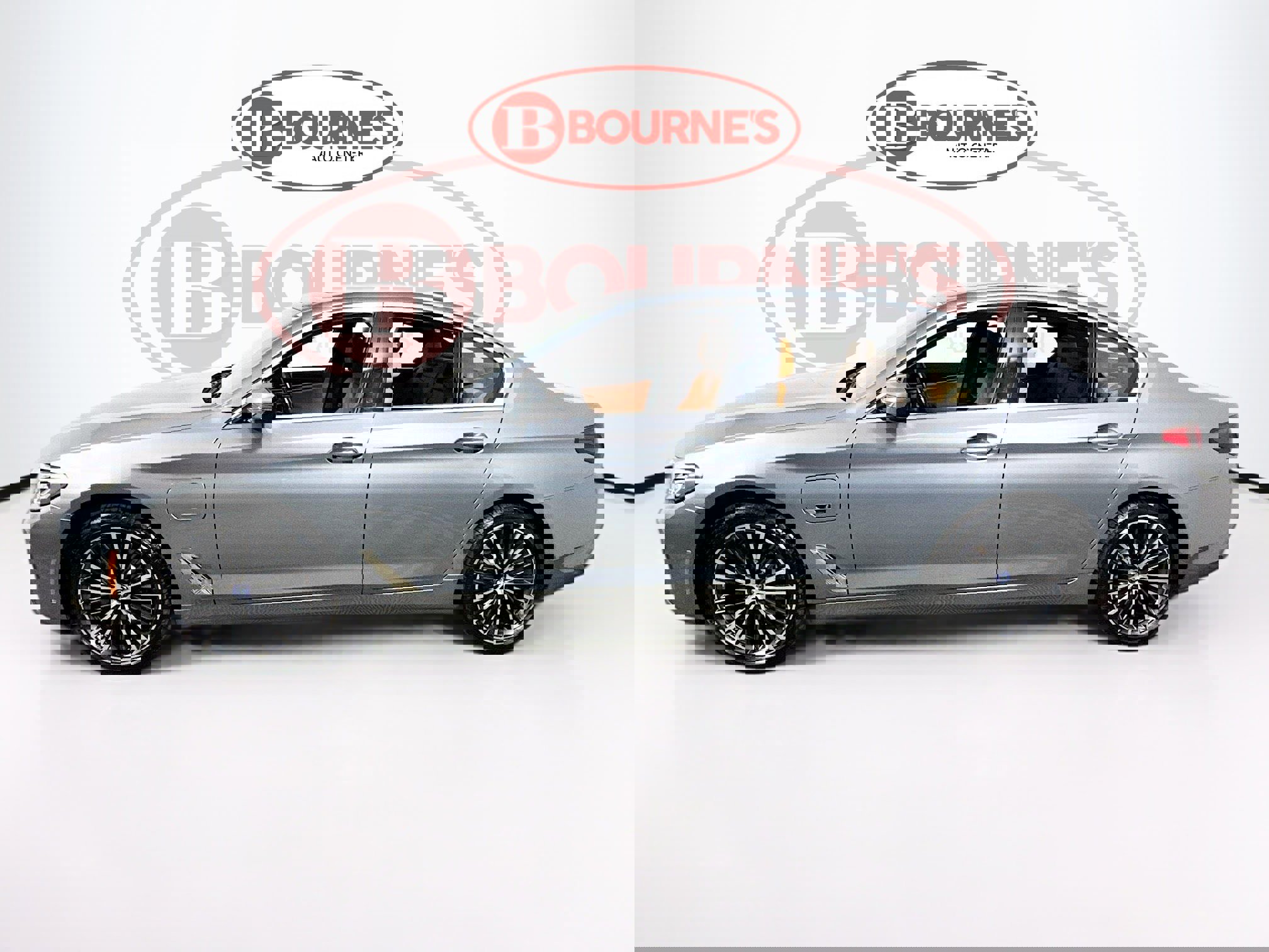 Used 2023 BMW 530e xDrive w/ Executive Package image 9