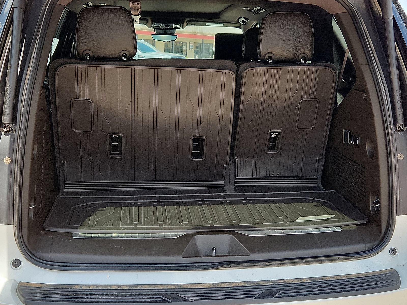 Used 2024 GMC Yukon Denali w/ Denali Reserve Package AWD/4WD image 9