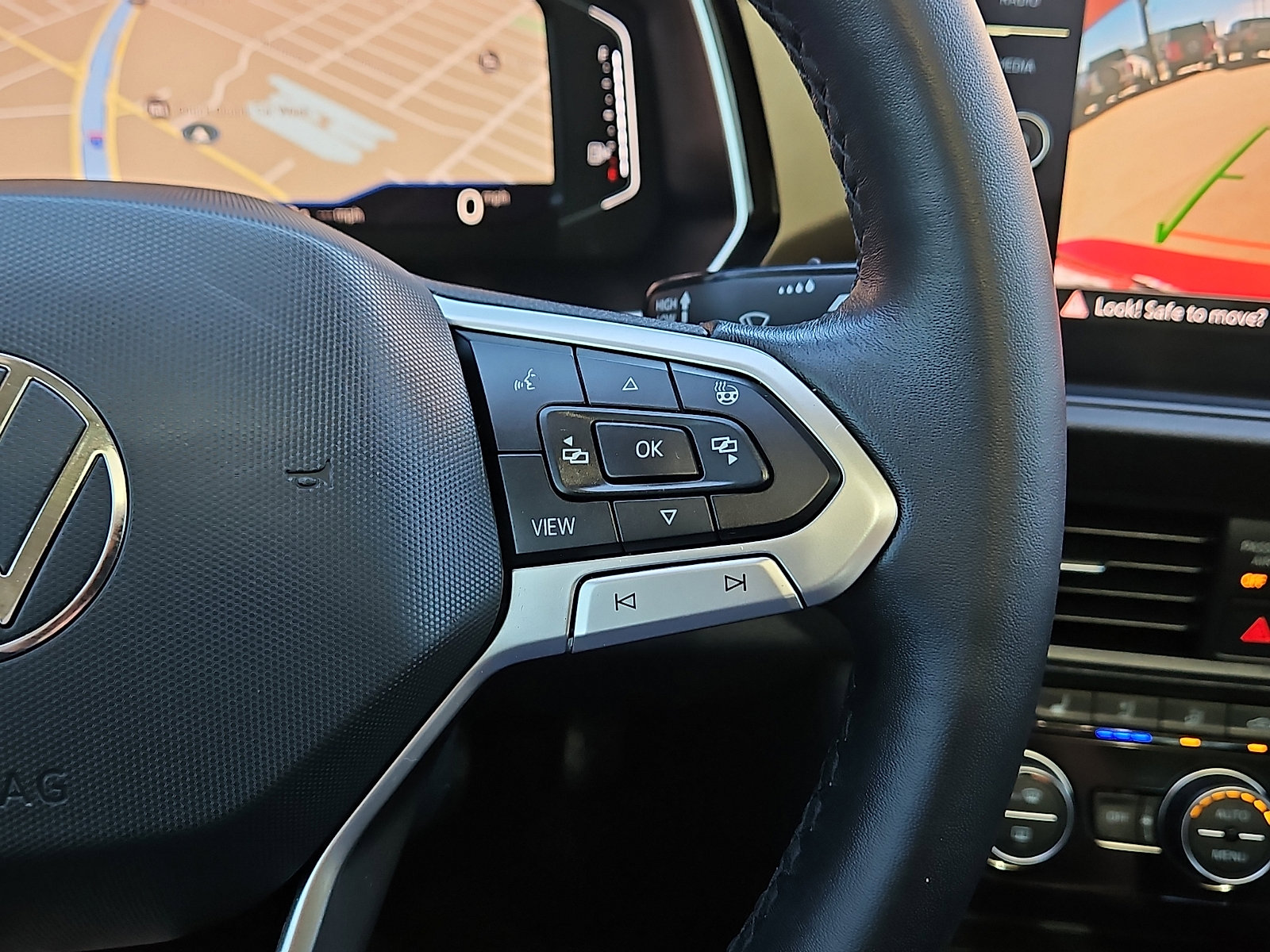 Used 2024 Volkswagen Jetta SEL image 19