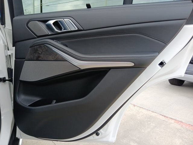New 2026 BMW X5 xDrive50e AWD/4WD image 12