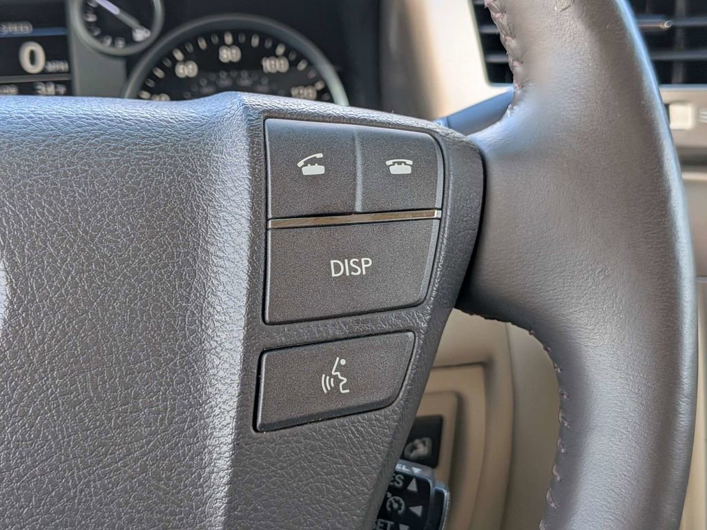 Used 2013 Lexus LX 570 4WD w/ Luxury Pkg image 27