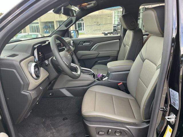 New 2026 Chevrolet Colorado ZR2 w/ Technology Package AWD/4WD image 18