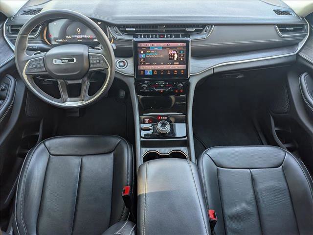 Used 2023 Jeep Grand Cherokee Limited w/ Luxury Tech Group II image 17