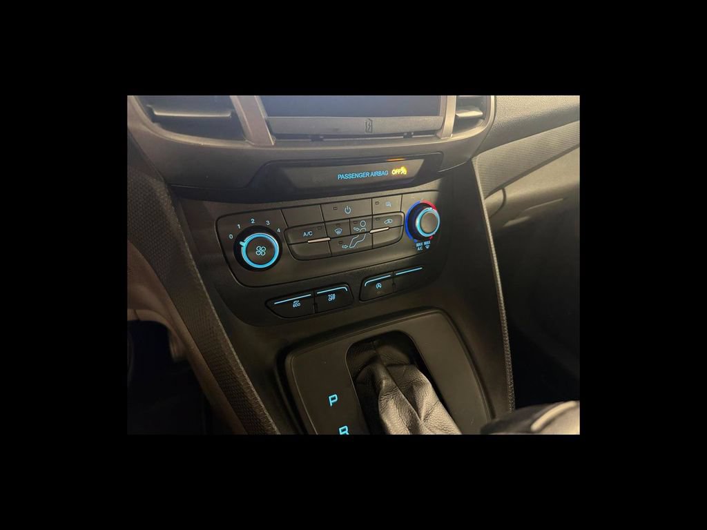 Used 2019 Ford Transit Connect XLT FWD image 23