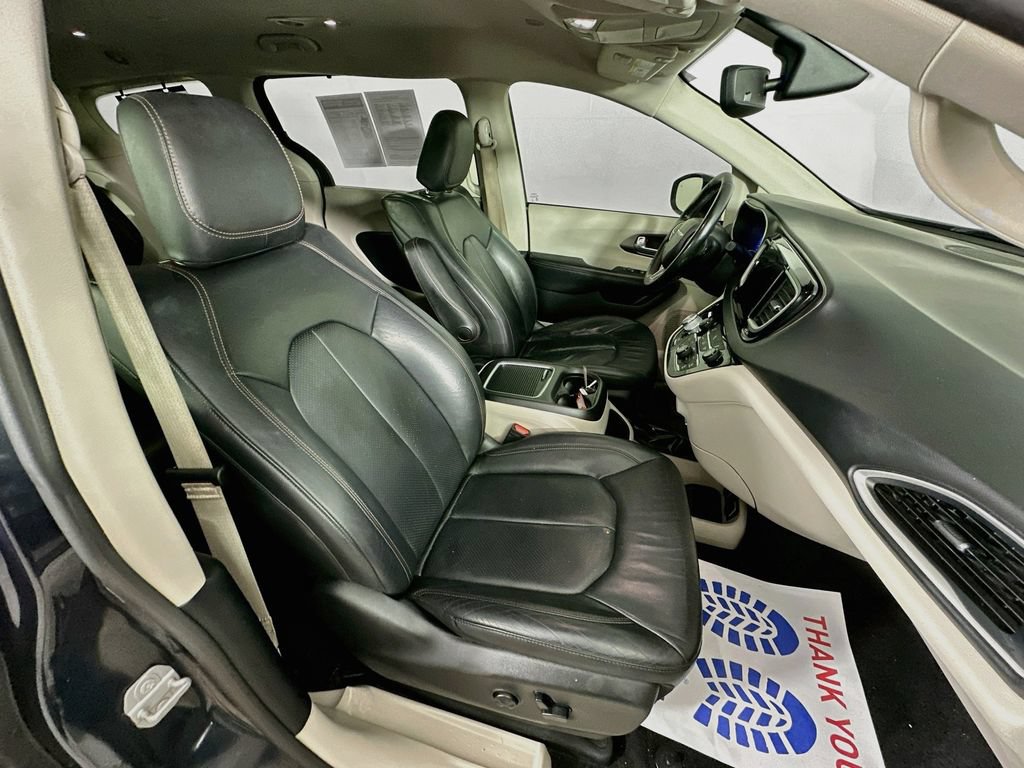 Certified 2020 Chrysler Pacifica Touring-L Plus FWD image 34