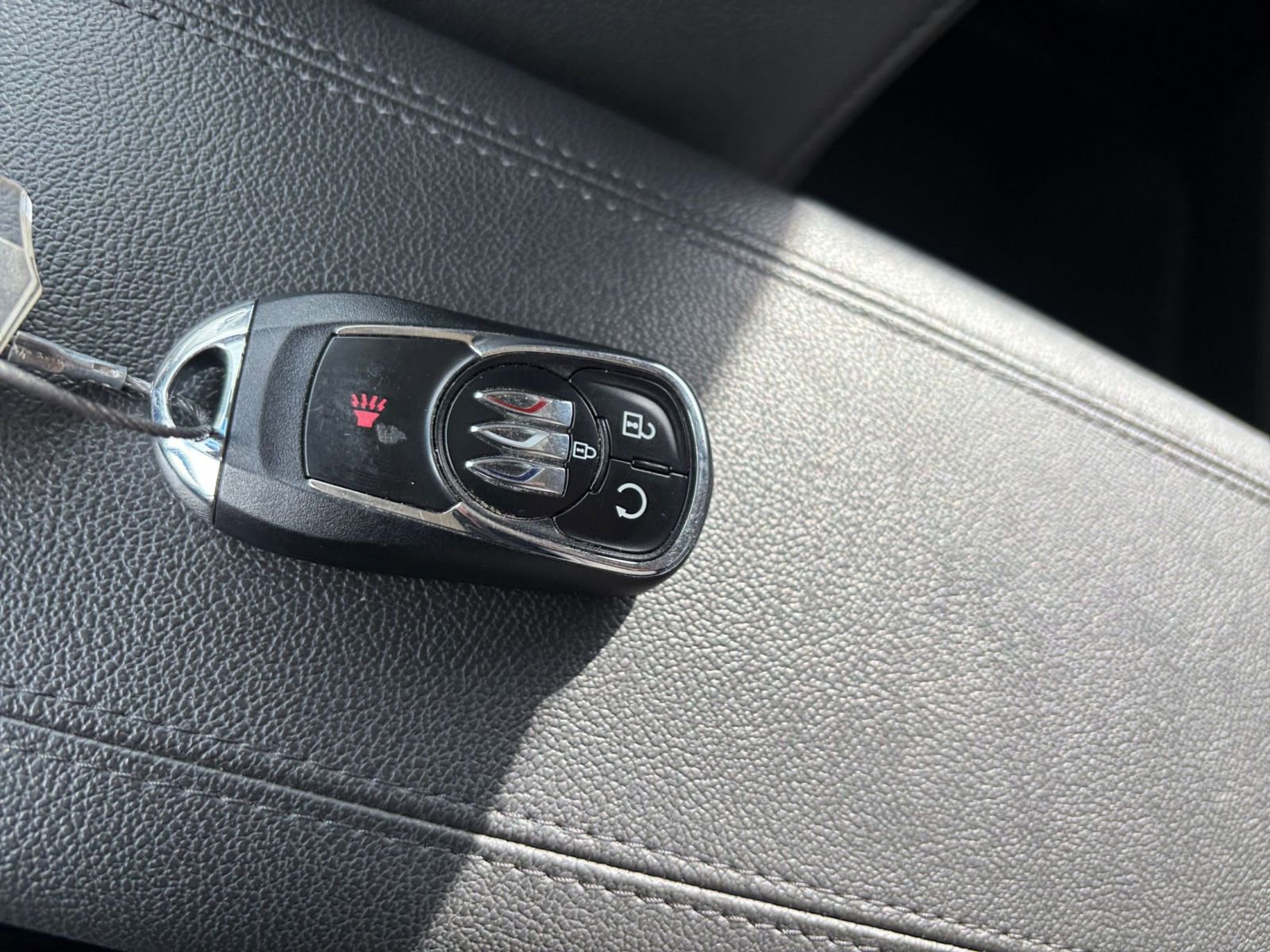 Used 2025 Buick Encore GX Preferred FWD image 23