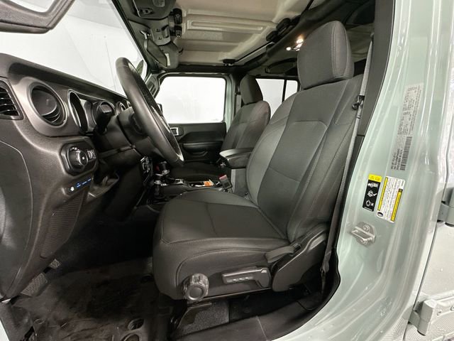 Used 2023 Jeep Wrangler Unlimited w/ Cold Weather Group AWD/4WD image 18