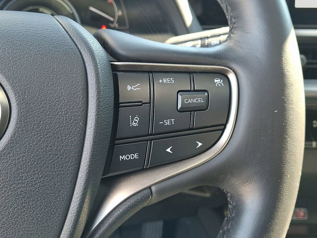 Used 2023 Lexus UX 250h AWD w/ Accessory Package (Z2) image 23