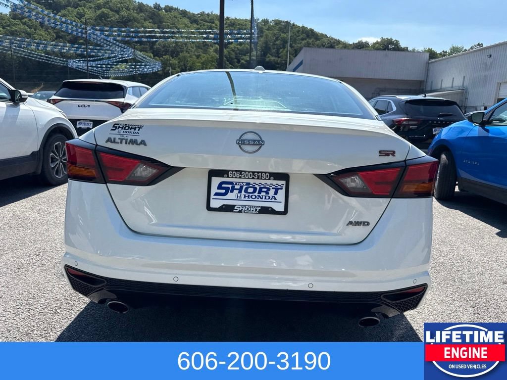 Used 2024 Nissan Altima 2.5 SR AWD/4WD image 8