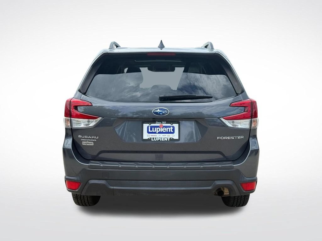 Used 2020 Subaru Forester Premium AWD/4WD image 4
