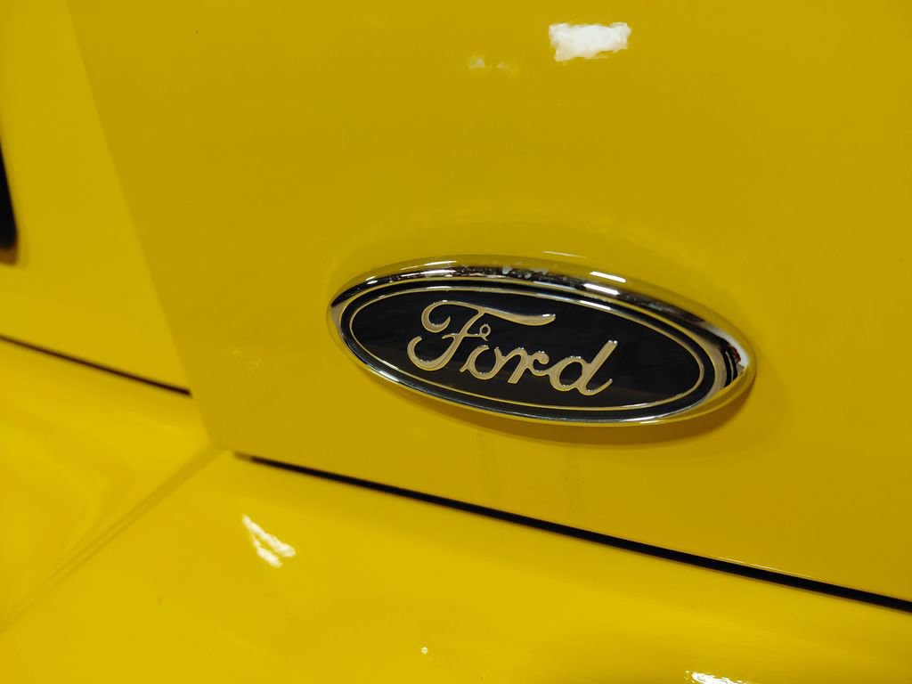 Used 2004 Ford Mustang GT image 9