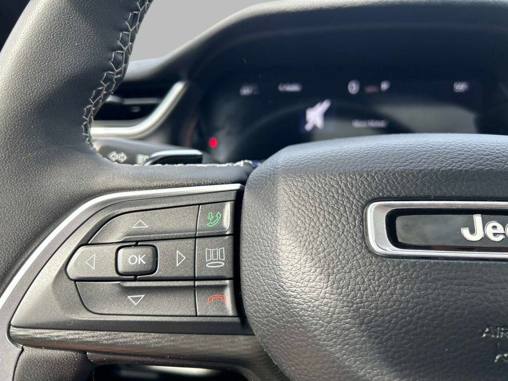 Certified 2023 Jeep Grand Cherokee L Laredo AWD/4WD image 27