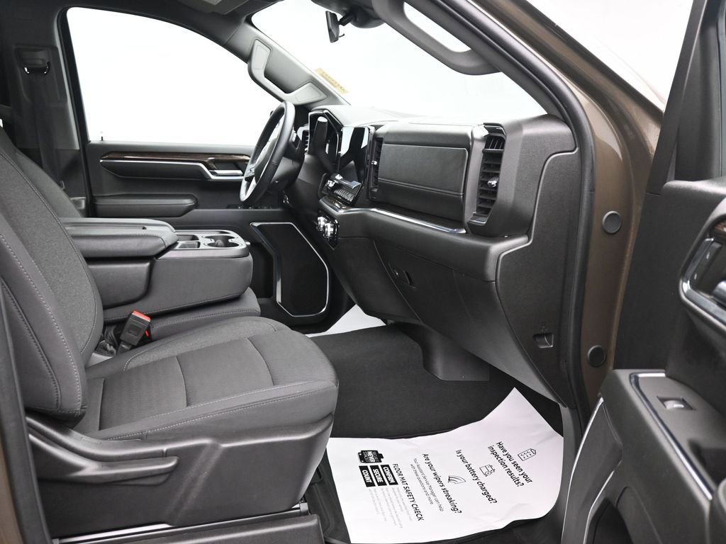 Used 2024 GMC Sierra 1500 Elevation image 13