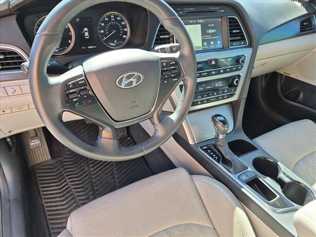Used 2016 Hyundai Sonata Sport w/ Option Group 03 FWD image 8