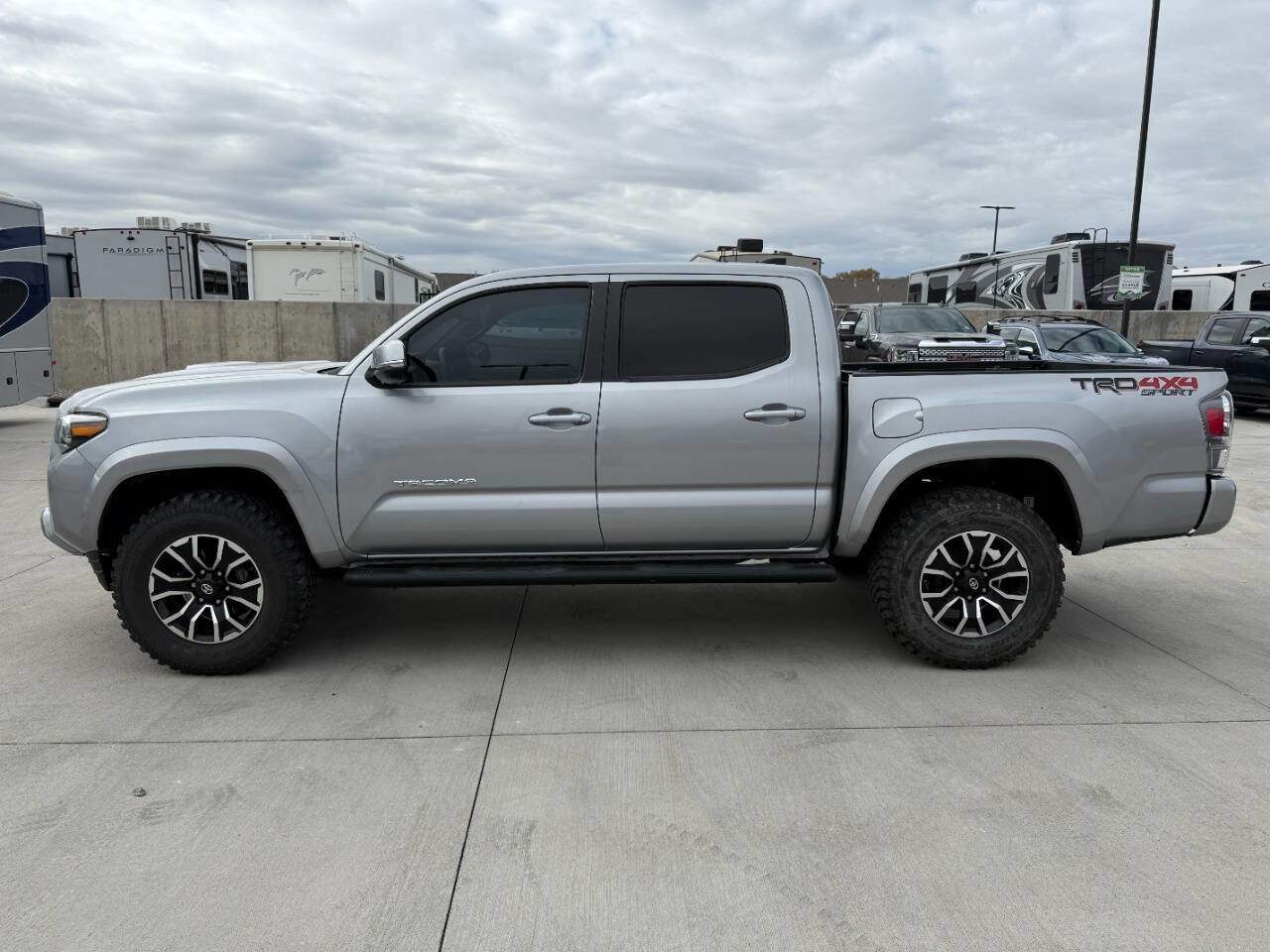 Used 2020 Toyota Tacoma TRD Sport w/ Technology Package image 6