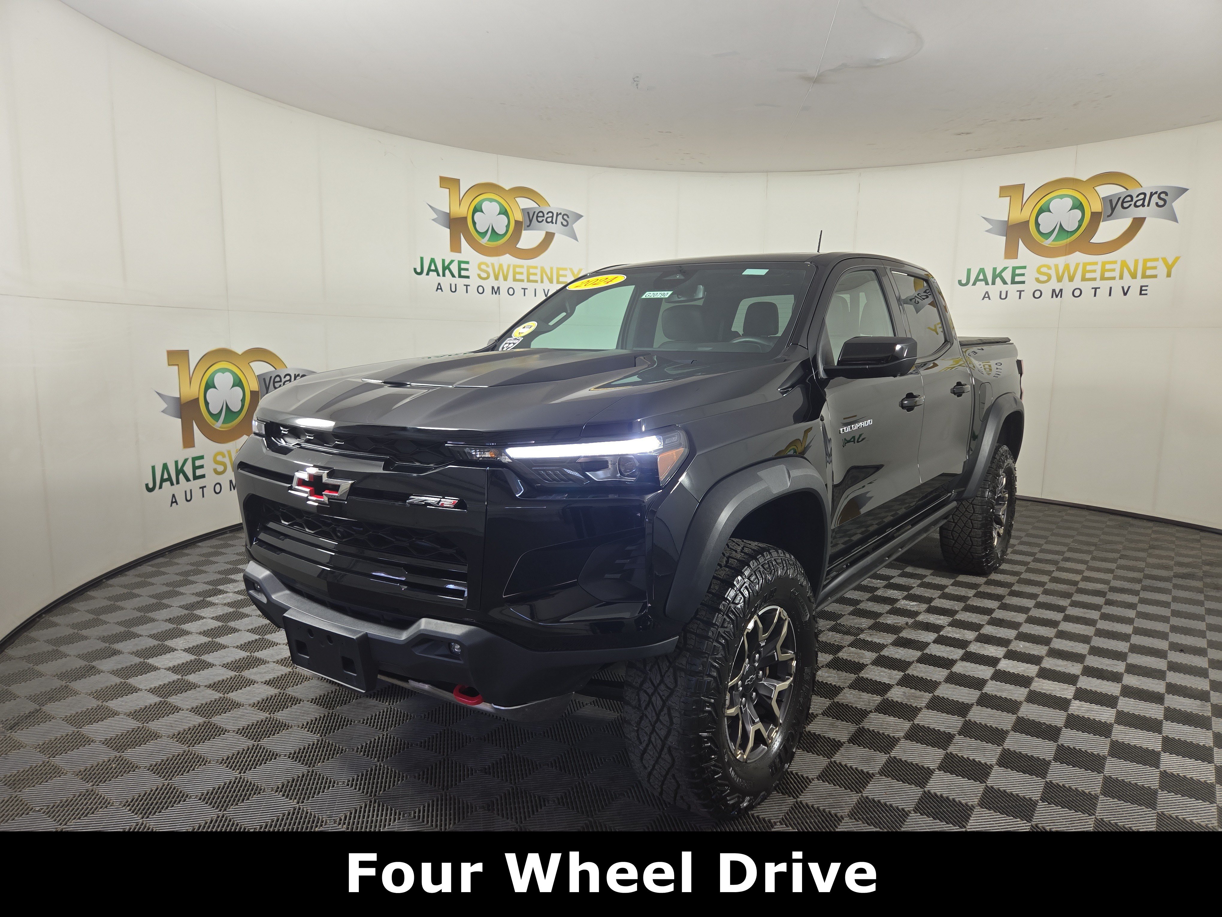 Certified 2024 Chevrolet Colorado ZR2 w/ ZR2 Convenience Package III AWD/4WD image 3