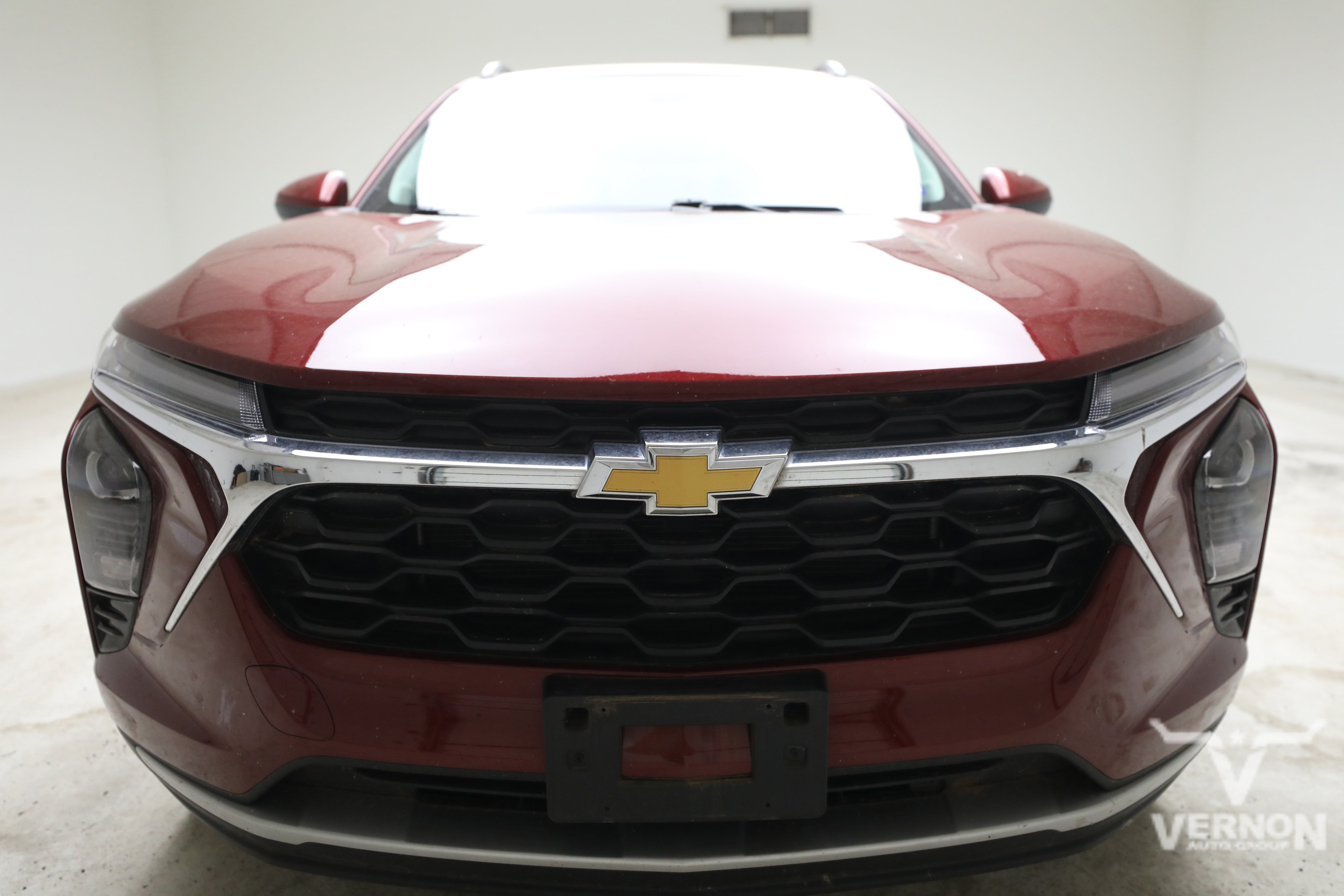 Used 2025 Chevrolet Trax LT w/ Driver Confidence Package FWD image 2
