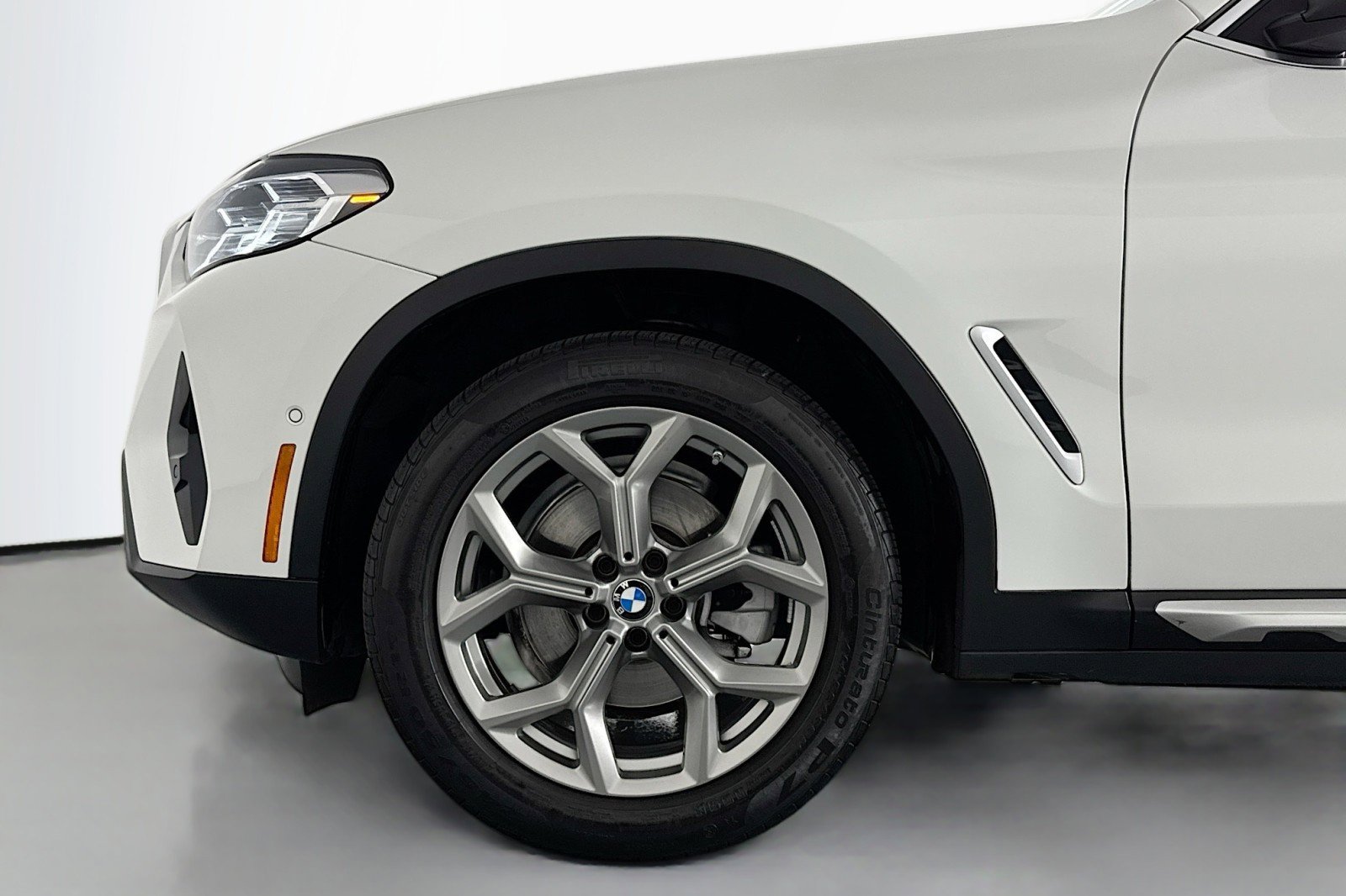 Used 2024 BMW X3 sDrive30i w/ Convenience Package image 10