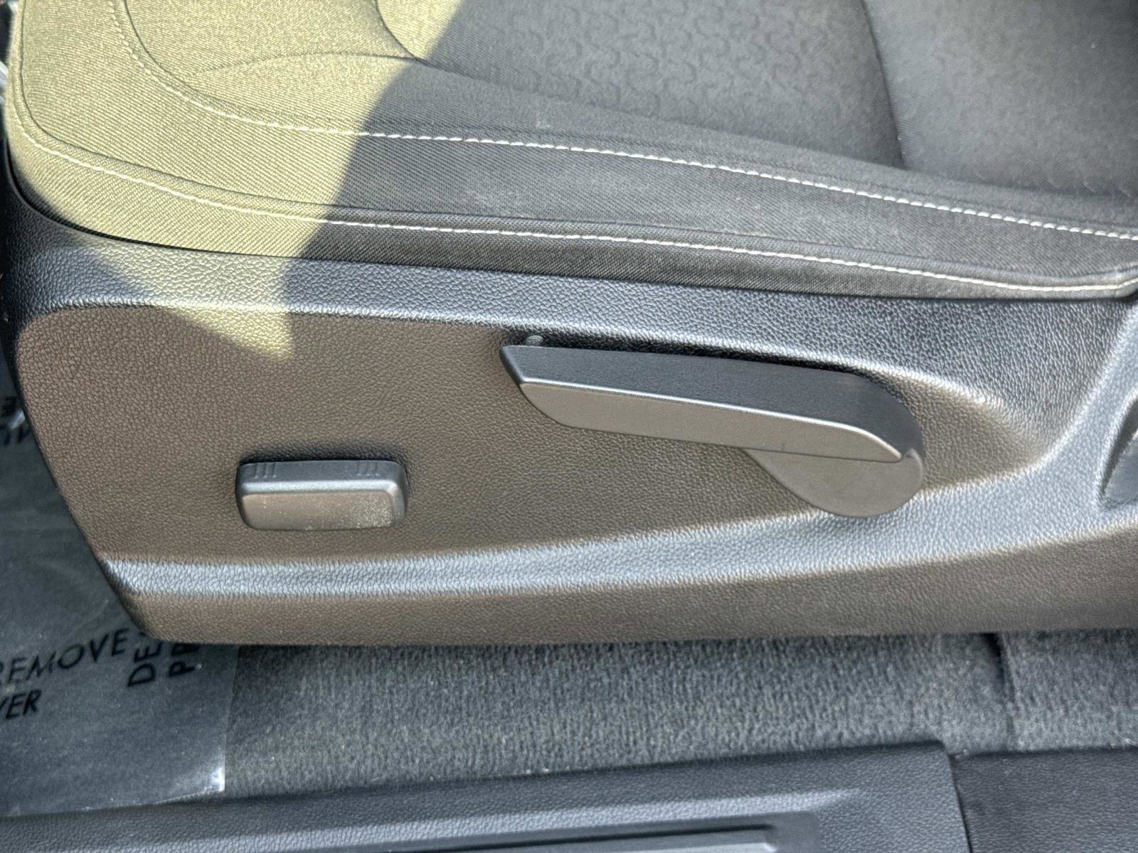 Used 2019 GMC Canyon SLE image 15