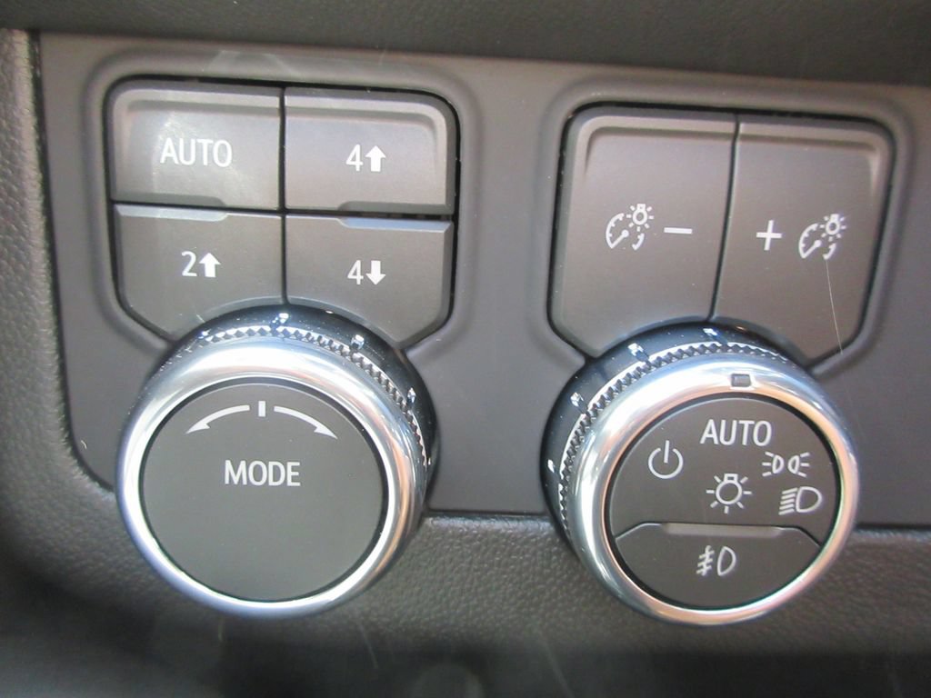 New 2026 GMC Yukon XL Elevation w/ Elevation Premium Package AWD/4WD image 18
