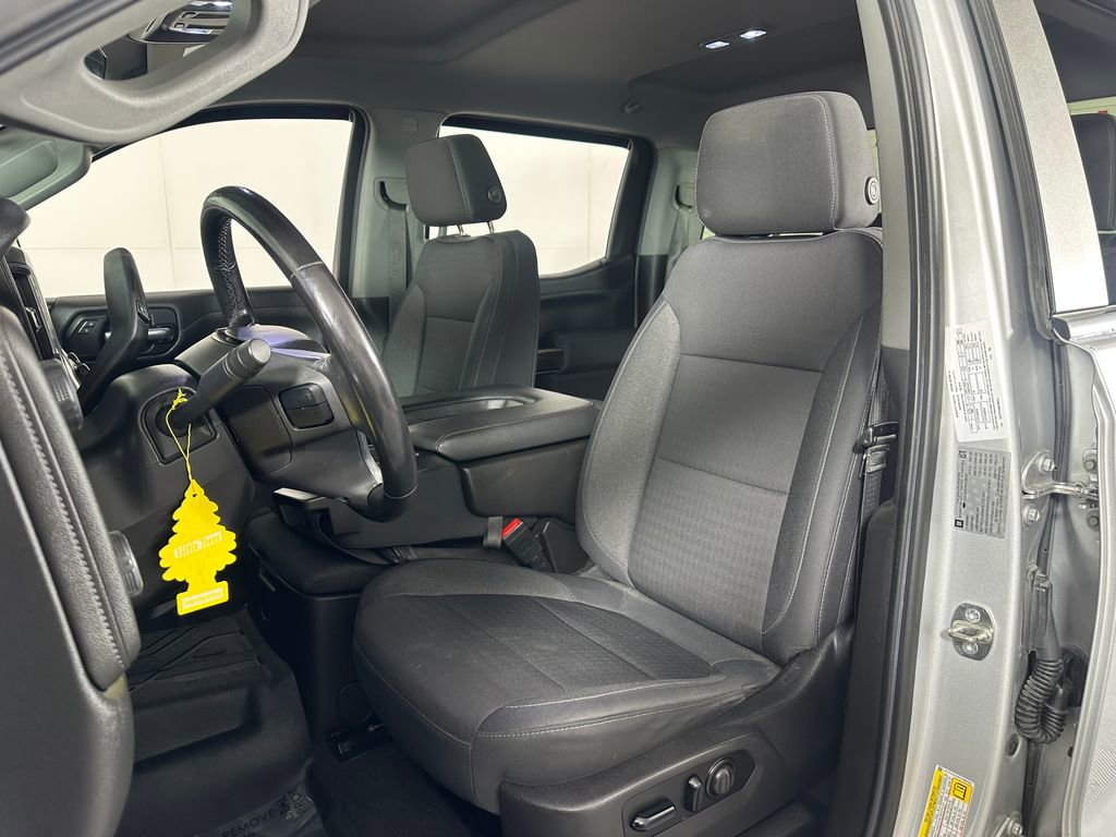 Used 2019 Chevrolet Silverado 1500 LT Trail Boss w/ Convenience Package AWD/4WD image 12