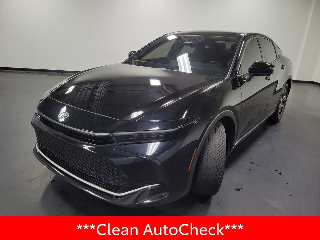 Used 2024 Toyota Crown AWD/4WD image 4