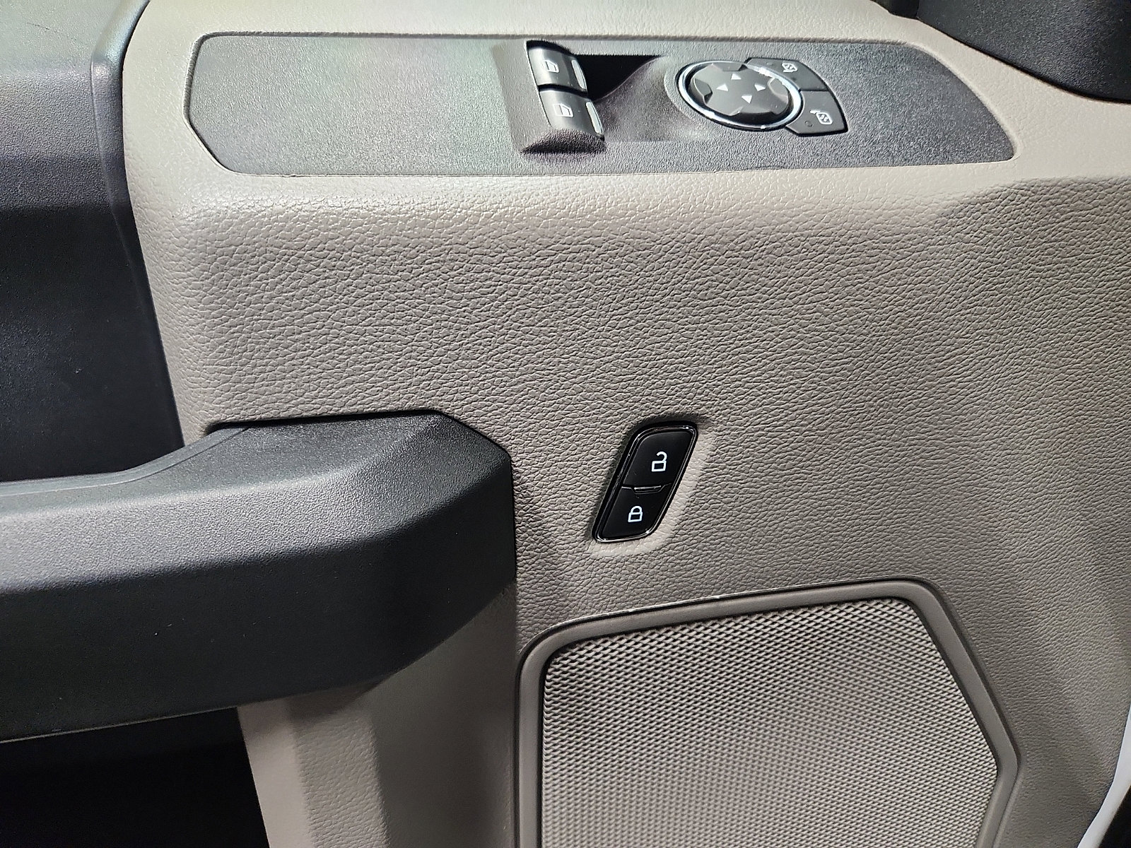 Used 2022 Ford F250 XL w/ STX Appearance Package image 23